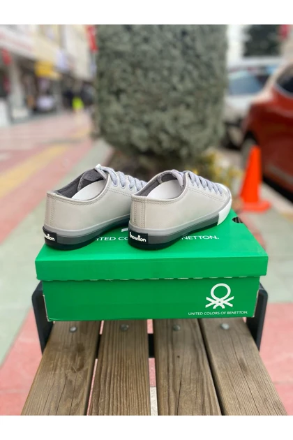 کفش پیاده روی زنانه benetton