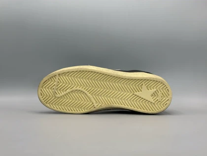 کتانی گلدن گوس بال استار چرم مشکی سفید مشکی/Golden Goose Ball star