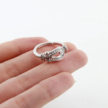 انگشتر دخترانه مدل گره نگینی