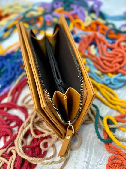 کیف پول زنانه