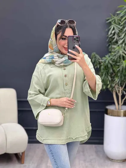 مانتو جلو بسته سه دکمه ریش دار