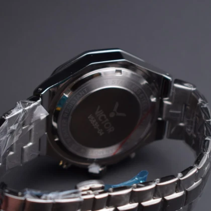 ساعت victor فول استیل مدل v5835-04 سه موتور کد (8858) نقره ای قاب طلایی علیدسا