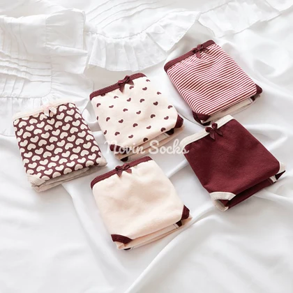 شورت طرح ارغوان ( مناسب سایز 38 الی 42)