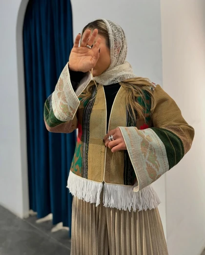 کت ریش‌ریش