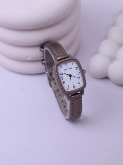 ساعت زنانه چرمی کوتاکه کد W399