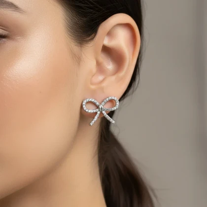گوشواره زنانه ژوپینگ مدل فیوکو طرح پاپیون نگین‌دار نقره ای