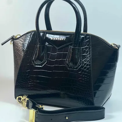 کیف جیوانچی (مشکی ورنی)