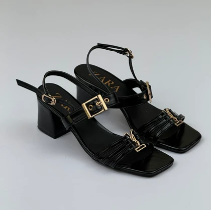 کفش پاشنه‌دار دوسگک YSL