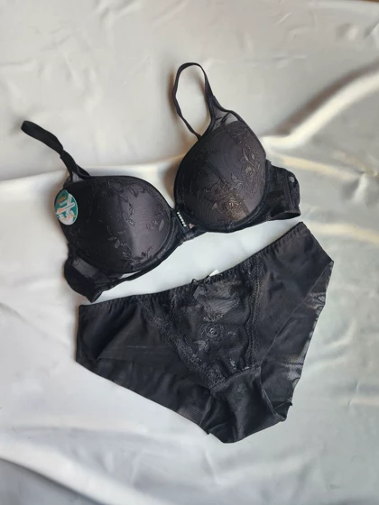 ست شورت و سوتین بدون جک فنردار اروپایی کد: 1731