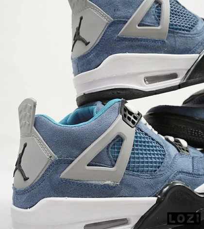 کفش کتانی ساق‌دار مردانه آبی سفید Nike air jordan 4