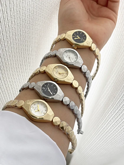 ساعت بائوک زنانه داخل نگین