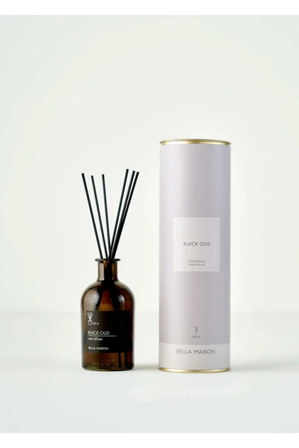 ست رایحه Bella Maison مدل Black Oud موم سویا - مشکی