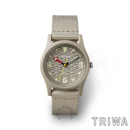 ساعت مچی عقربه ای زنانه مردانه تریوا (TRIWA) مدل Ocean Plastic Sand