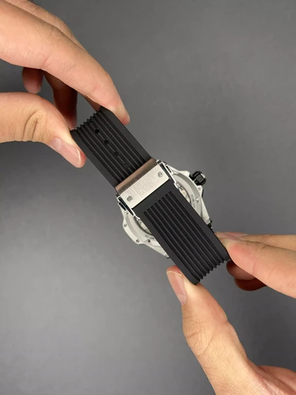 ساعت مچی اوبلو جمجمه‌ای قاب سیلور بند مشکی Hublot MP-09 Tourbillon silver