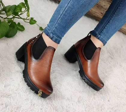 نیم بوت طبی مدل هستی