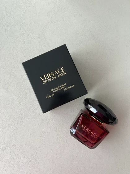 عطر زنانه کریستال نویر ورساچه Versace Crystal Noir