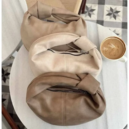 کیف پاسپورتی دخترانه دوشی و دستی