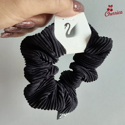 کش اسکرانچی ساتن پلیسه مشکی کد 16