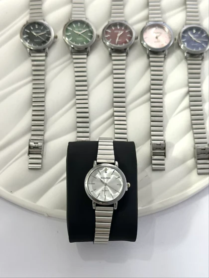 ساعت مچی زنانه کوشی شیشه الماسی بند استیل ریلیباتری اضافی