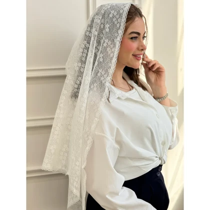 اسکارف گیپور سه گوش لبه دانتل