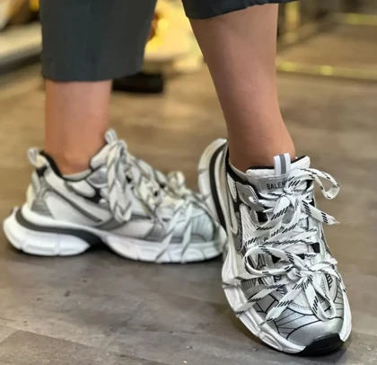 کفش بالنسیگا 3xlدخترانه سفید طوسی