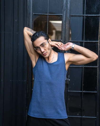 رکابی حلقه‌ای تنک تاپ سنگ شور آبی ساده