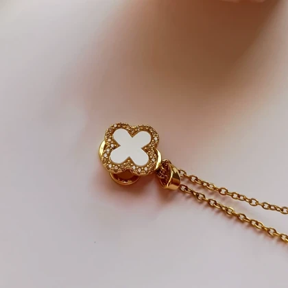 گردنبند ونکلیف متحرک