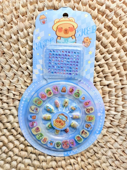 پک ناخن مصنوعی و برچسب بچگانه