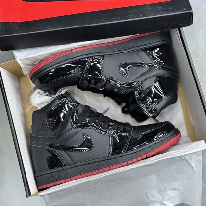 کفش نایک ایر جردن وان ساق‌دار ورنی بلکند Nike Air Jordan 1 High Patent Blackend