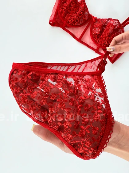 ست شورت و سوتین فنر دار پایه بلند تور و دانتل گل‌دار قرمز