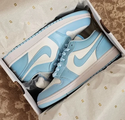 کتانی مردانه جردن وان سفید آبی