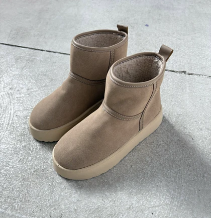 نیم بوت پشمی اگ زنانه 2