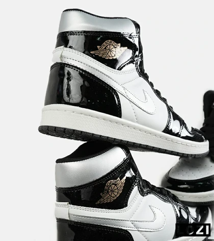 کفش کتانی مردانه و زنانه ساق‌دار مشکی سفید ورنی NIKE jordan 1