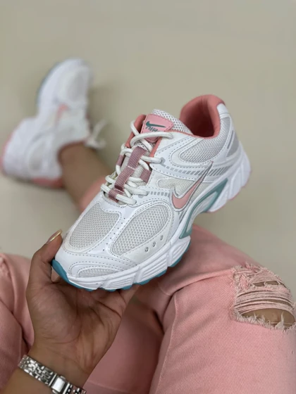 کتانی زنانه وی فایو رانر NIKE V5 RNR کد : 1500 کد 418