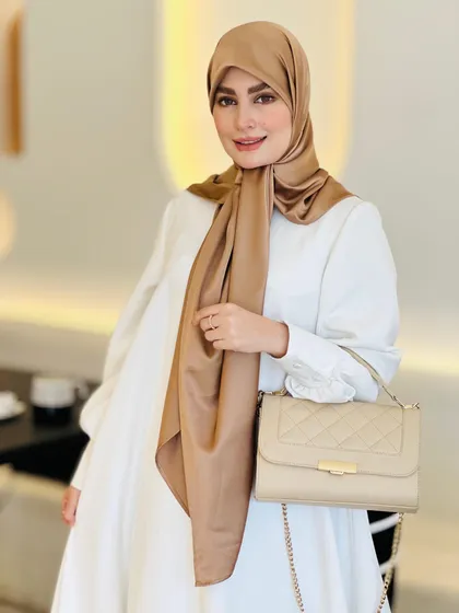 روسری ساتن نسکافه ای