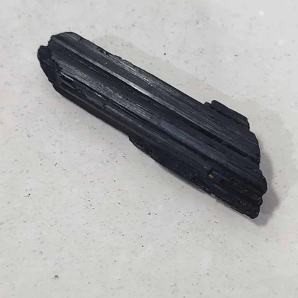 راف سنگ تورمالین سیاه 18 گرمی