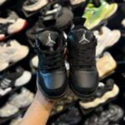 کتانی زنانه جردن 4