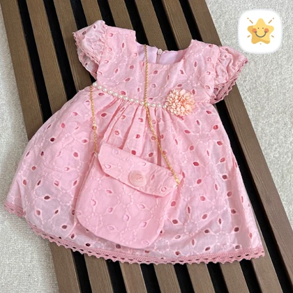 پیراهن دخترانه نوزادی خامه دوزی ست 3 تکه کیف و شورت