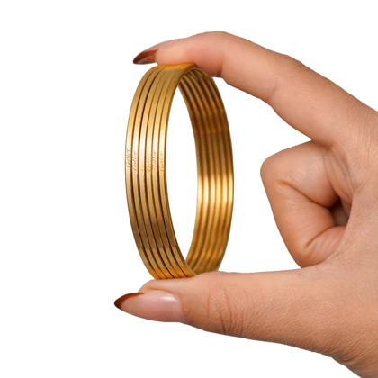 النگو آینه ای استیل سایز 3 رنگ طلایی با هک کارتیه 2 میل اندازه قطر النگو 61 میلیمتر