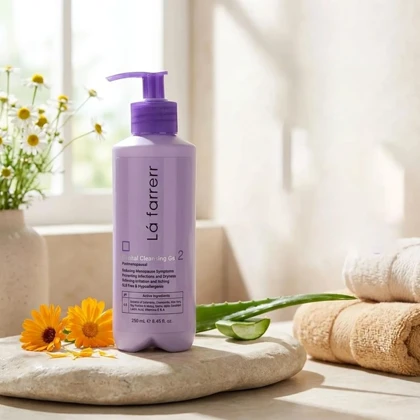 ژل بهداشتی بانوان لافارر مدل Genital Cleansing Gel 2 مناسب دوران یائسگی 250ml