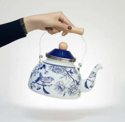 کتری لعابی سوتی طرحدار آبی و سفید SMEG