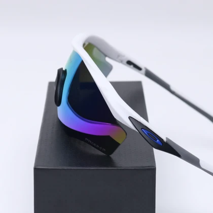 عینک از برند OAKLEY کد 181456