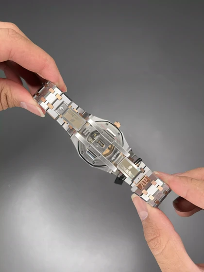 ساعت مچی اودمار پیگه اتوماتیک بند سیلور رزگلد Audemars Piguet