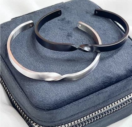 دستبند بنگل نیم پیچ استیل