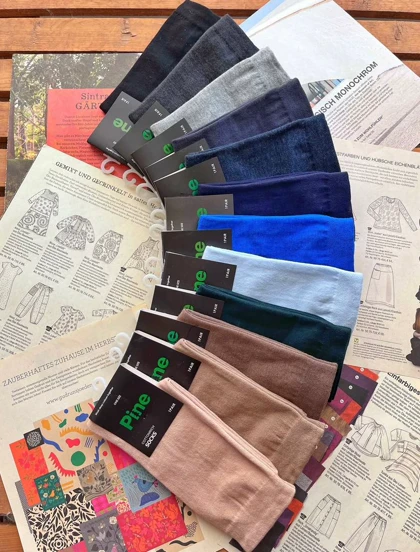 جوراب ساق‌دار ساده