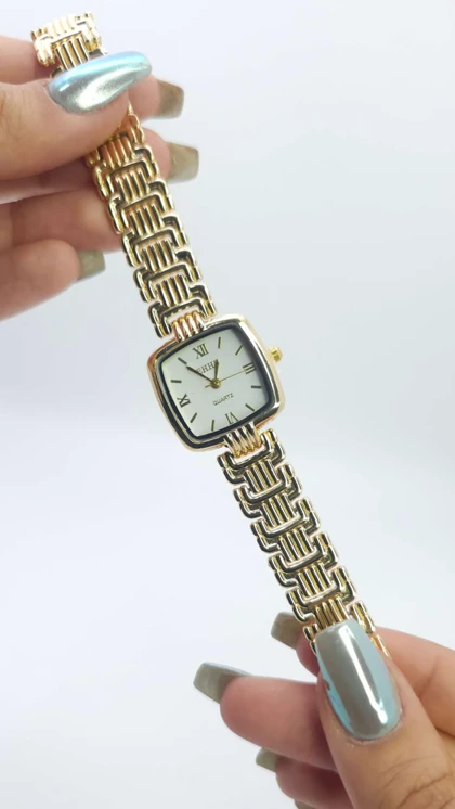 ساعت مچی زنانه مجلسی EHHE نگین‌دار با موتور کوارتز