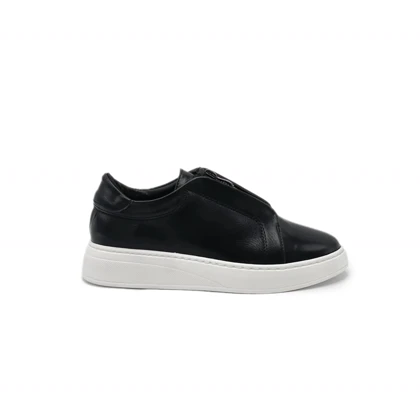 کفش راحتی زنانه مدل Stradivarius Loafer - LFB61