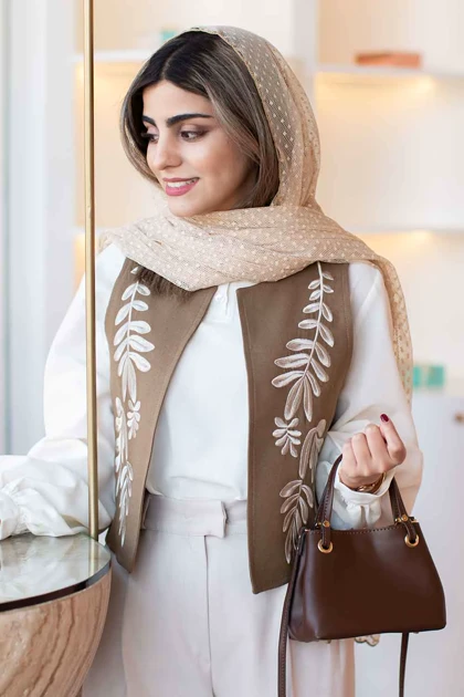 جلیقه لینن گلدوزی شده ثمر طرح نفیس