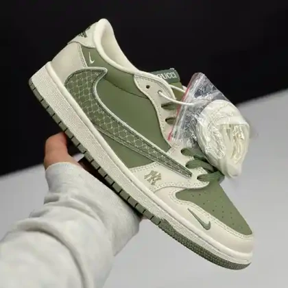 کفش نایک ایر جردن وان لو تراویس اسکات گوچی Jordan 1 Low Travis Scott x Gucci