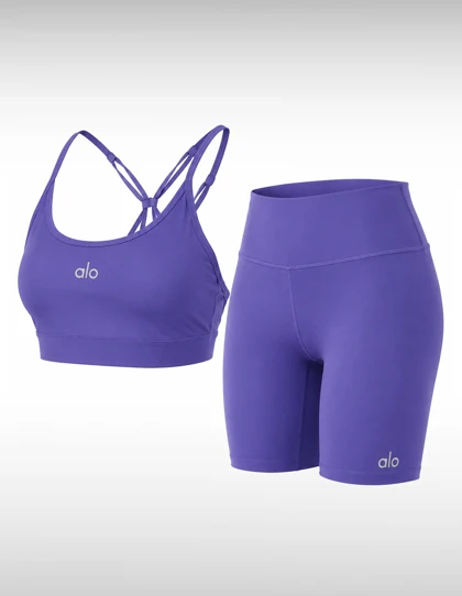 ست نیم‌تنه و شورتک ورزشی زنانه الو Alo Cozy Fit W